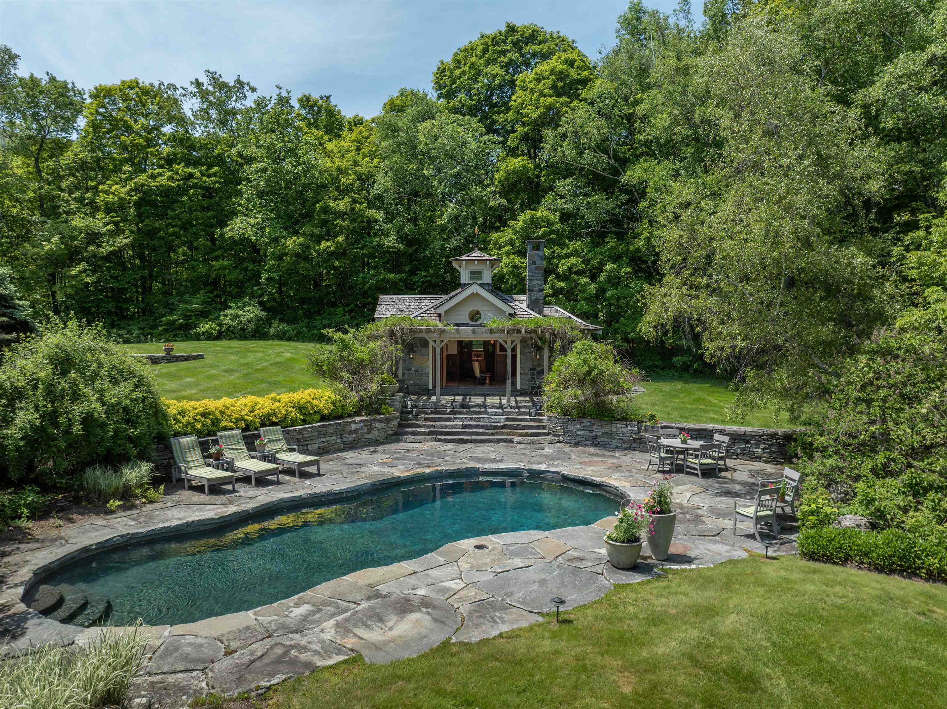 318 Spring Hill Lane