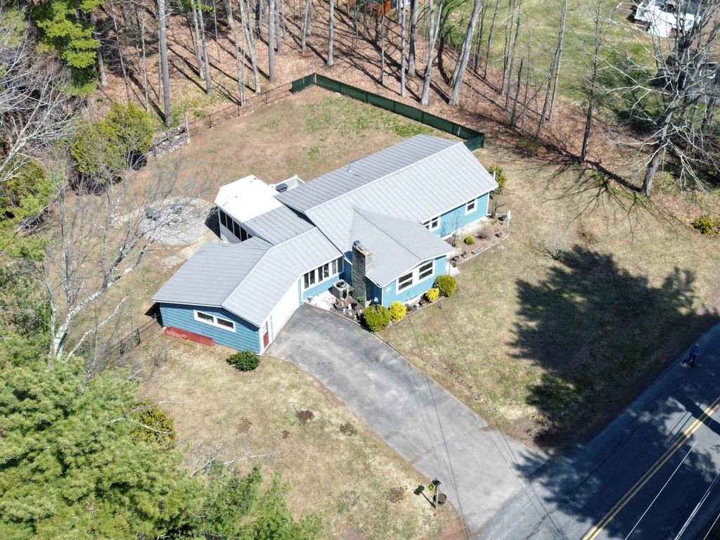 Photo of 17 Rockrimmon Road, Kingston, NH 03848 (MLS # 5083665)