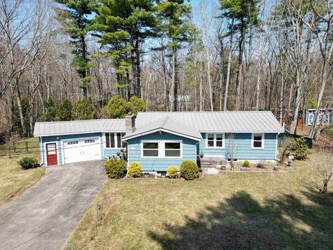 17 Rockrimmon Road Kingston NH 03848