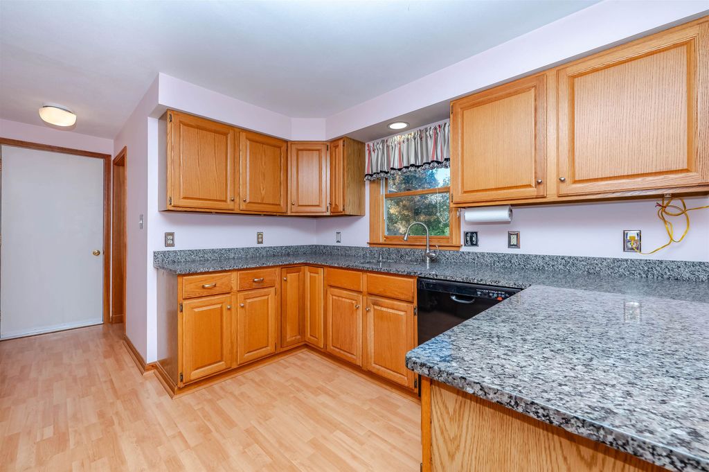 Photo of 115 Winnicutt Road, Stratham, NH 03885 (MLS # 5065447)