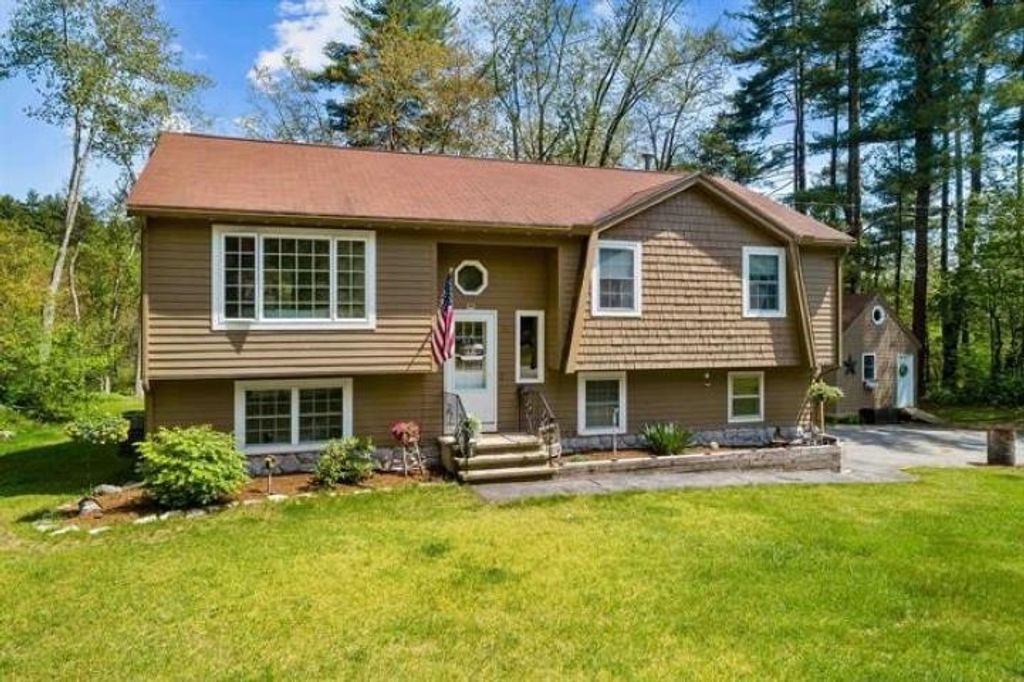 Photo of 40 Westfall Road, Pelham, NH 03076 (MLS # 5077549)