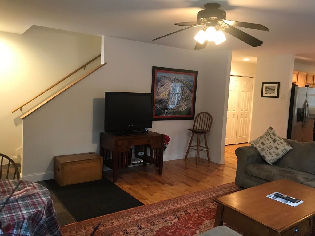 Photo of 562 NH Route 103 #E, Sunapee, NH 03782 (MLS # 5080539)