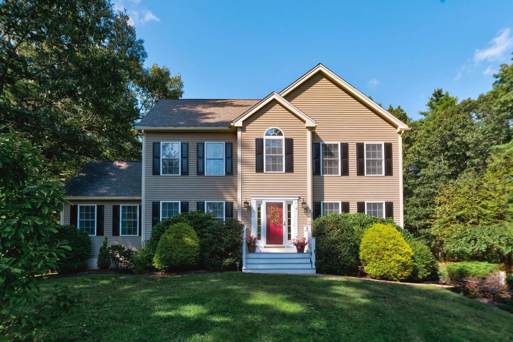 Photo of 7 Rellas Ridge, Kingston, NH 03848 (MLS # 5082172)