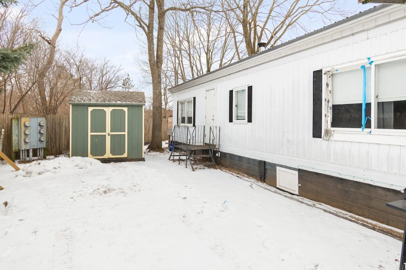 83 Camels Hump Avenue