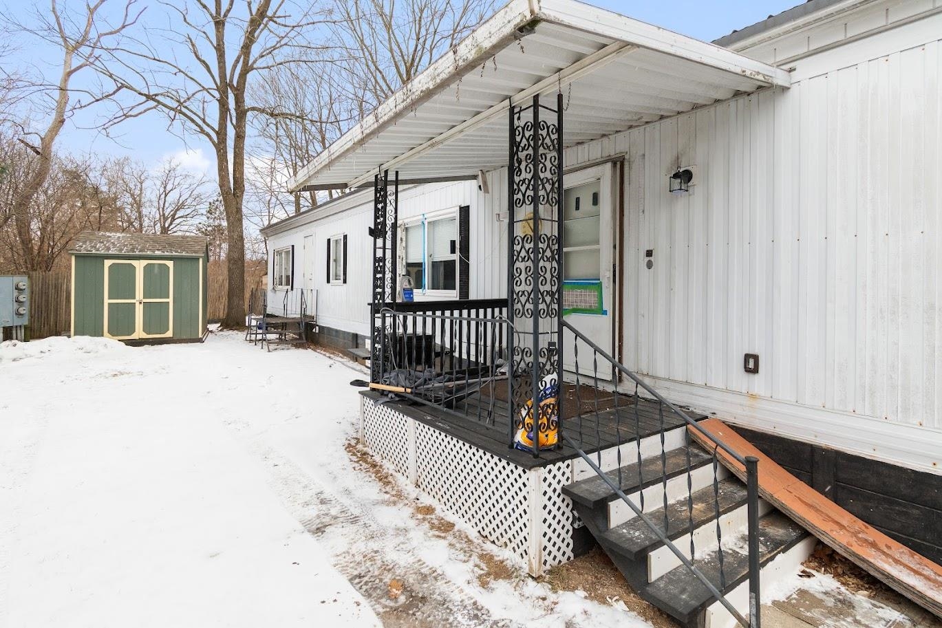 83 Camels Hump Avenue