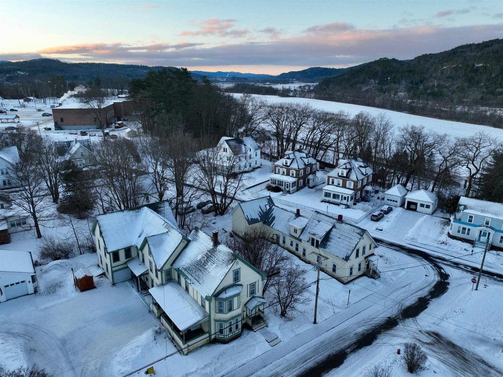 Photo of 20 Pine Street, Haverhill, NH 03785 (MLS # 5073941)