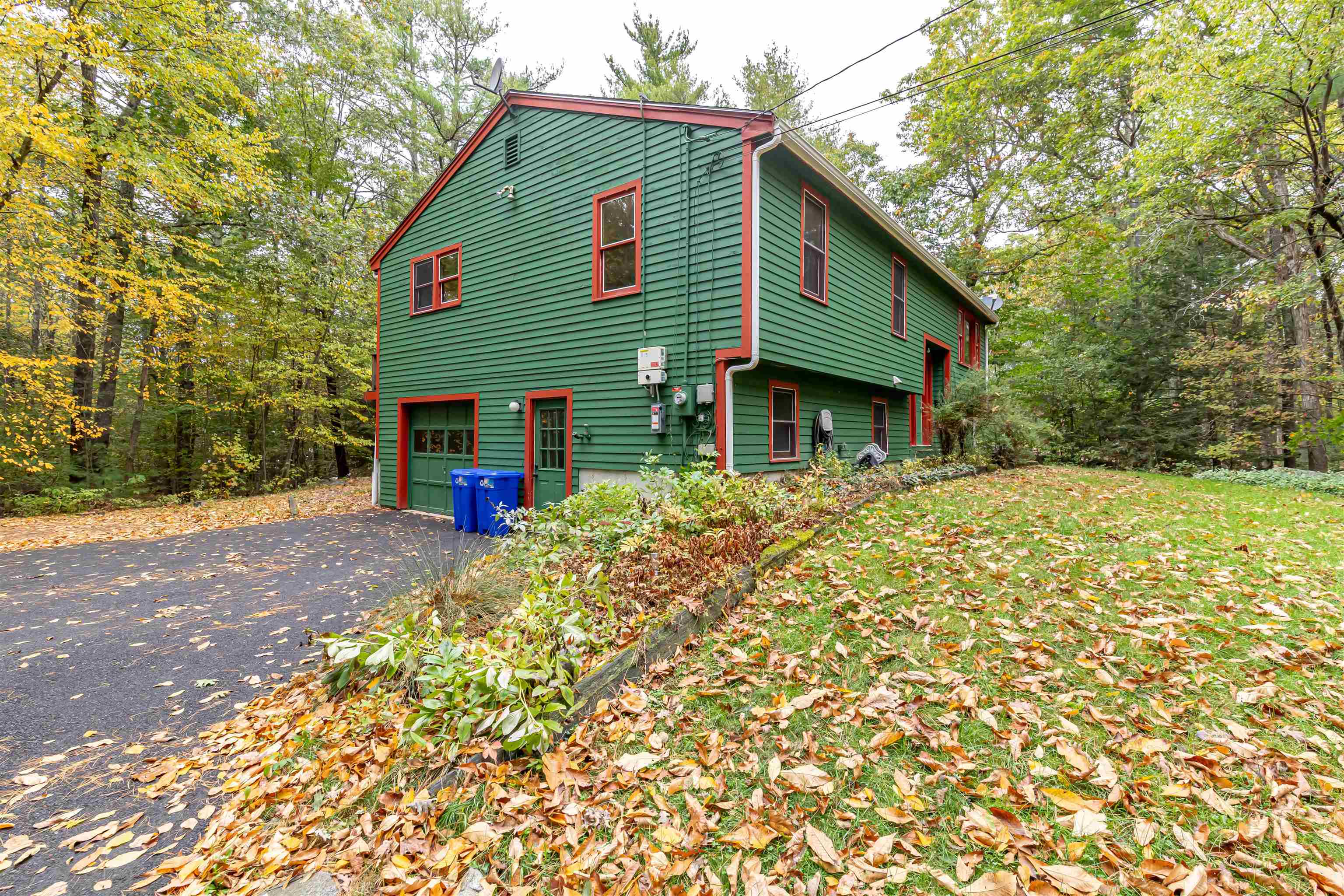 10 Merrill Lane