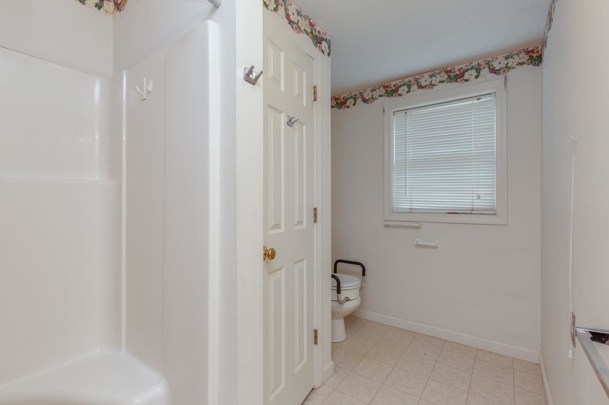 Londonderry, New Hampshire 03053, United States, 1 Bedroom Bedrooms, ,2 BathroomsBathrooms,Residential,Pending,106952