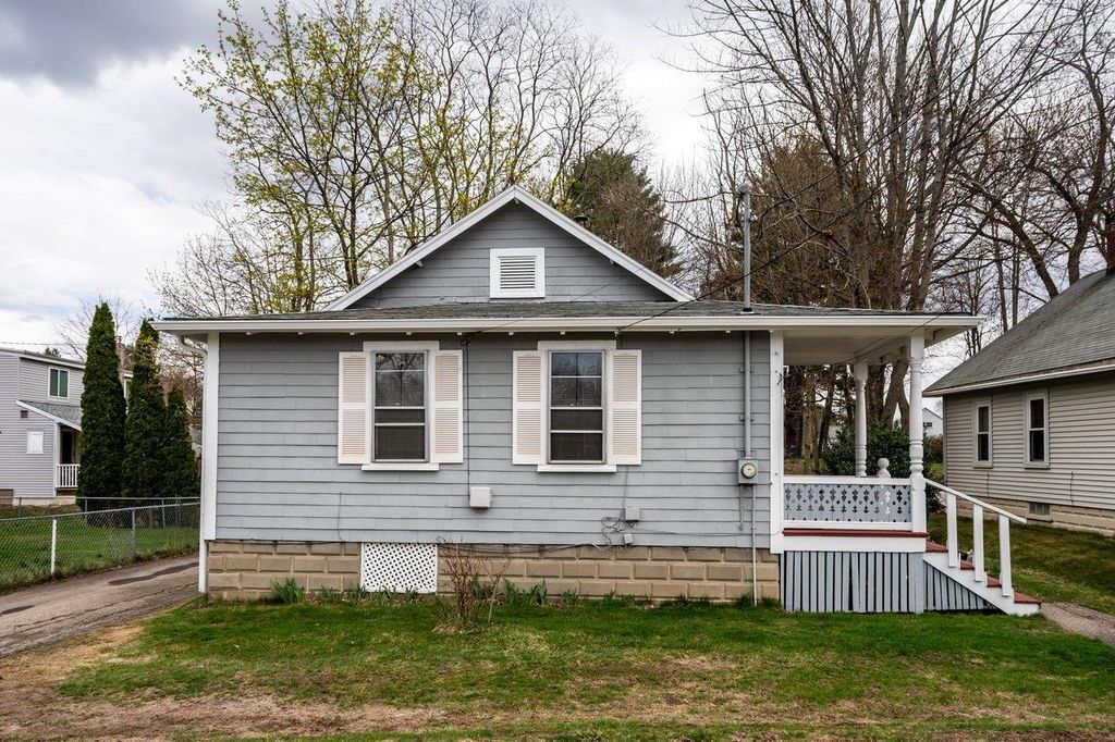 Photo of 28 Whittier Street, Dover, NH 03820 (MLS # 5084671)