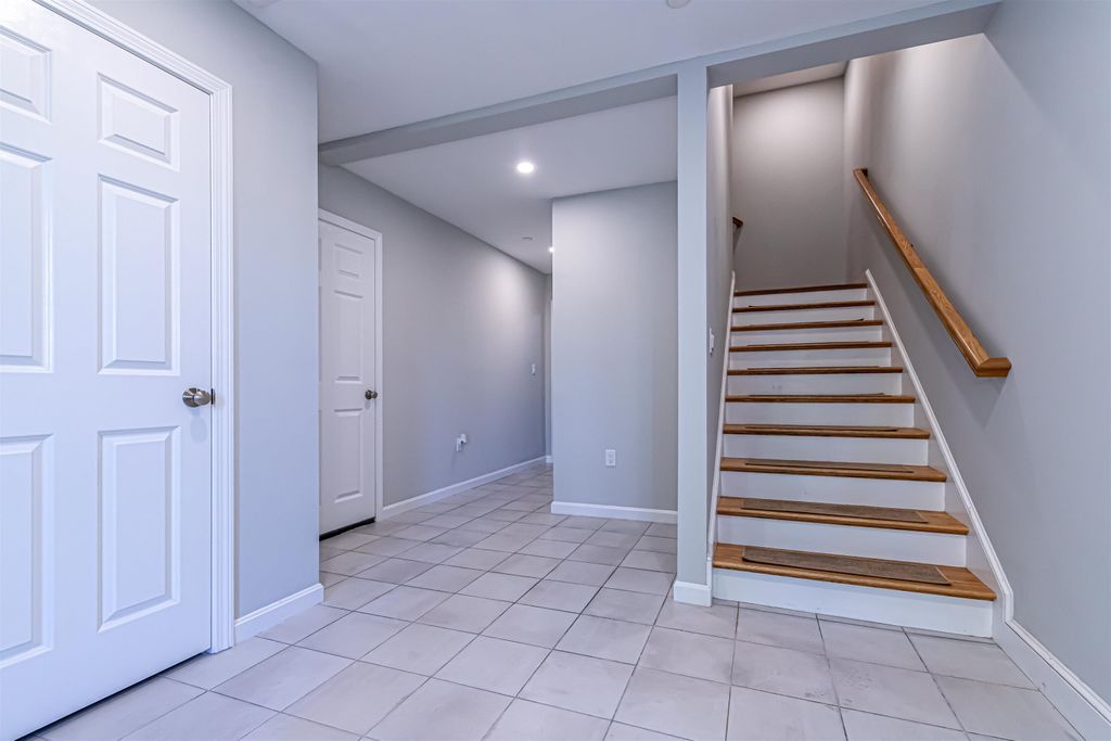 Photo of 115 Forestedge Way, Manchester, NH 03102 (MLS # 5063222)