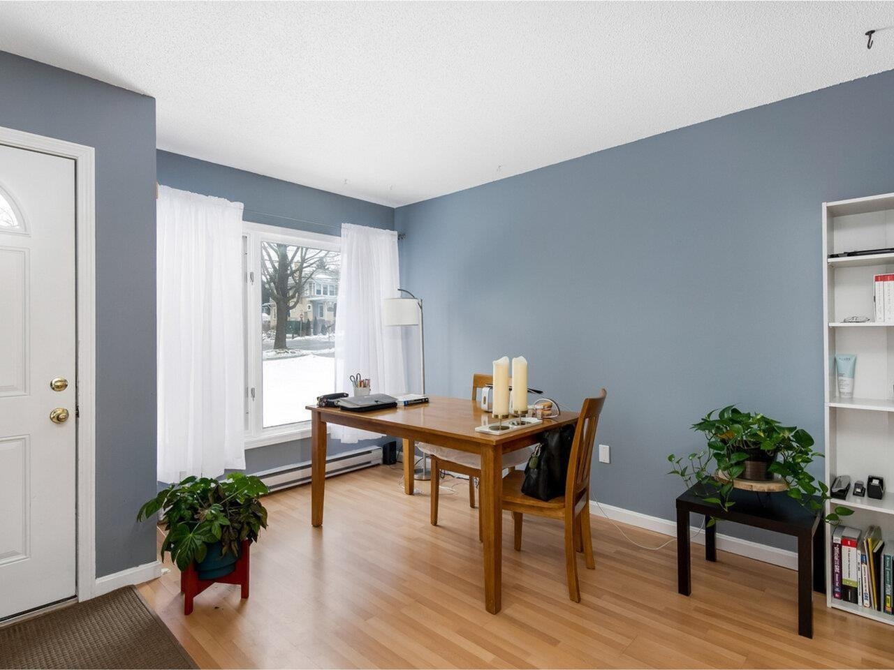 297 College Street 4C