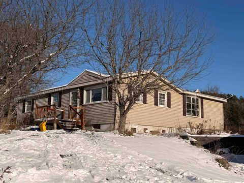 846 New Boston Road St. Johnsbury VT 05819