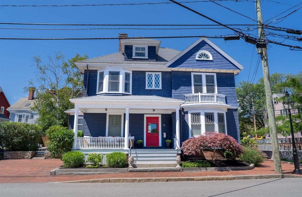 Photo of 115 Court Street, Portsmouth, NH 03801 (MLS # 5063751)