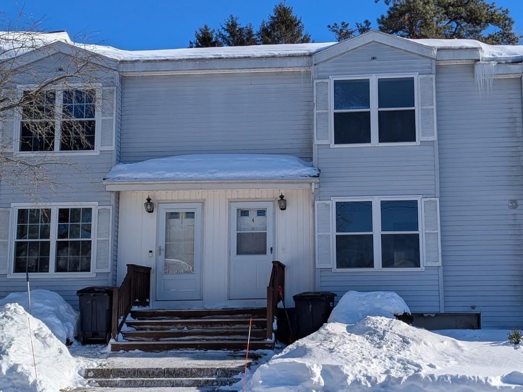 Photo of 107 Franklin Street #4, Derry, NH 03038 (MLS # 5079089)