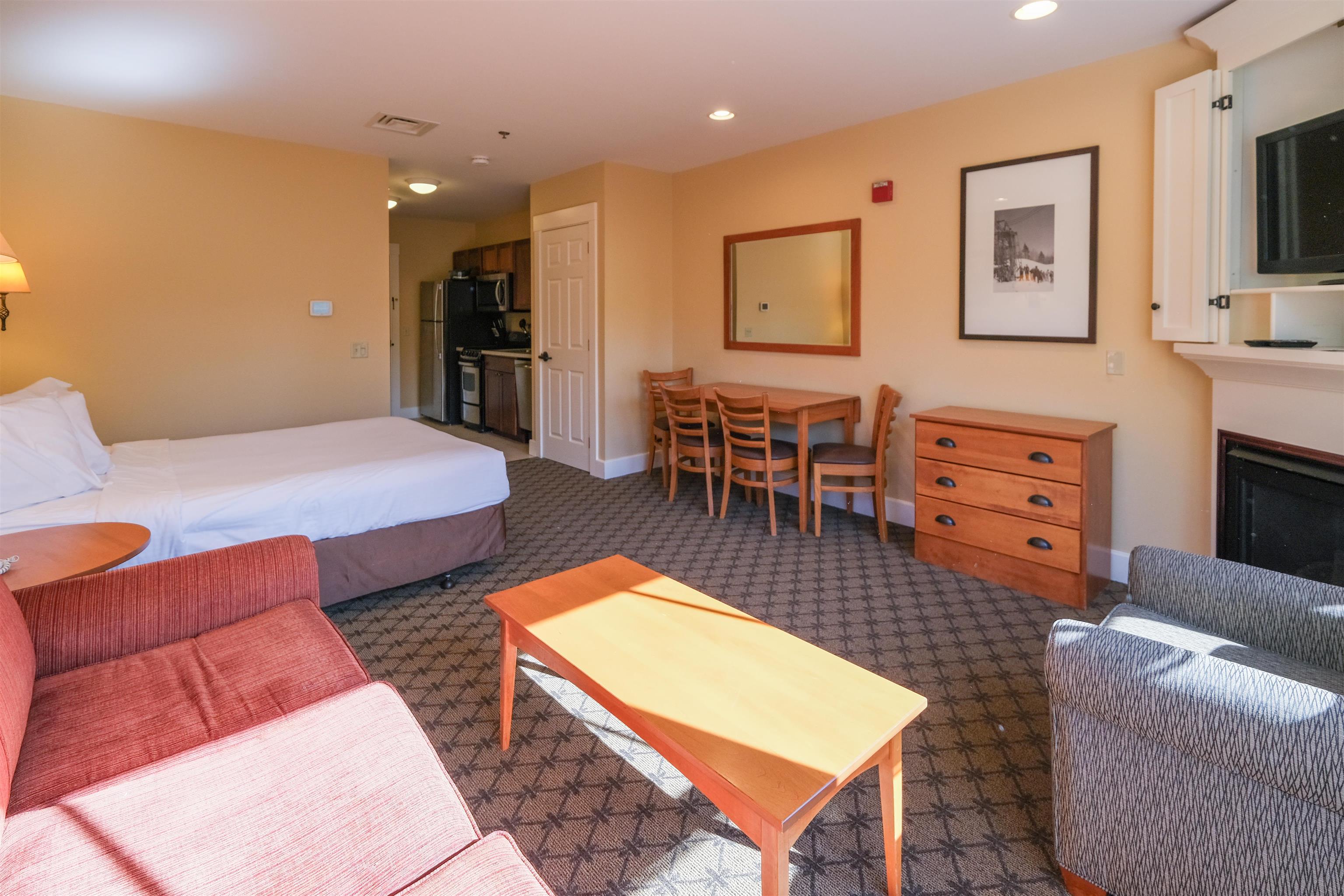 212 QIII Jackson Gore Inn 212 QIII