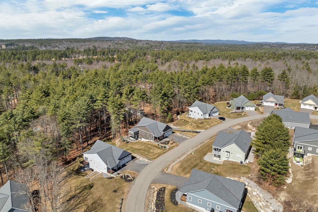 Photo of 7 John Hardie Way, Chichester, NH 03234 (MLS # 5033390)