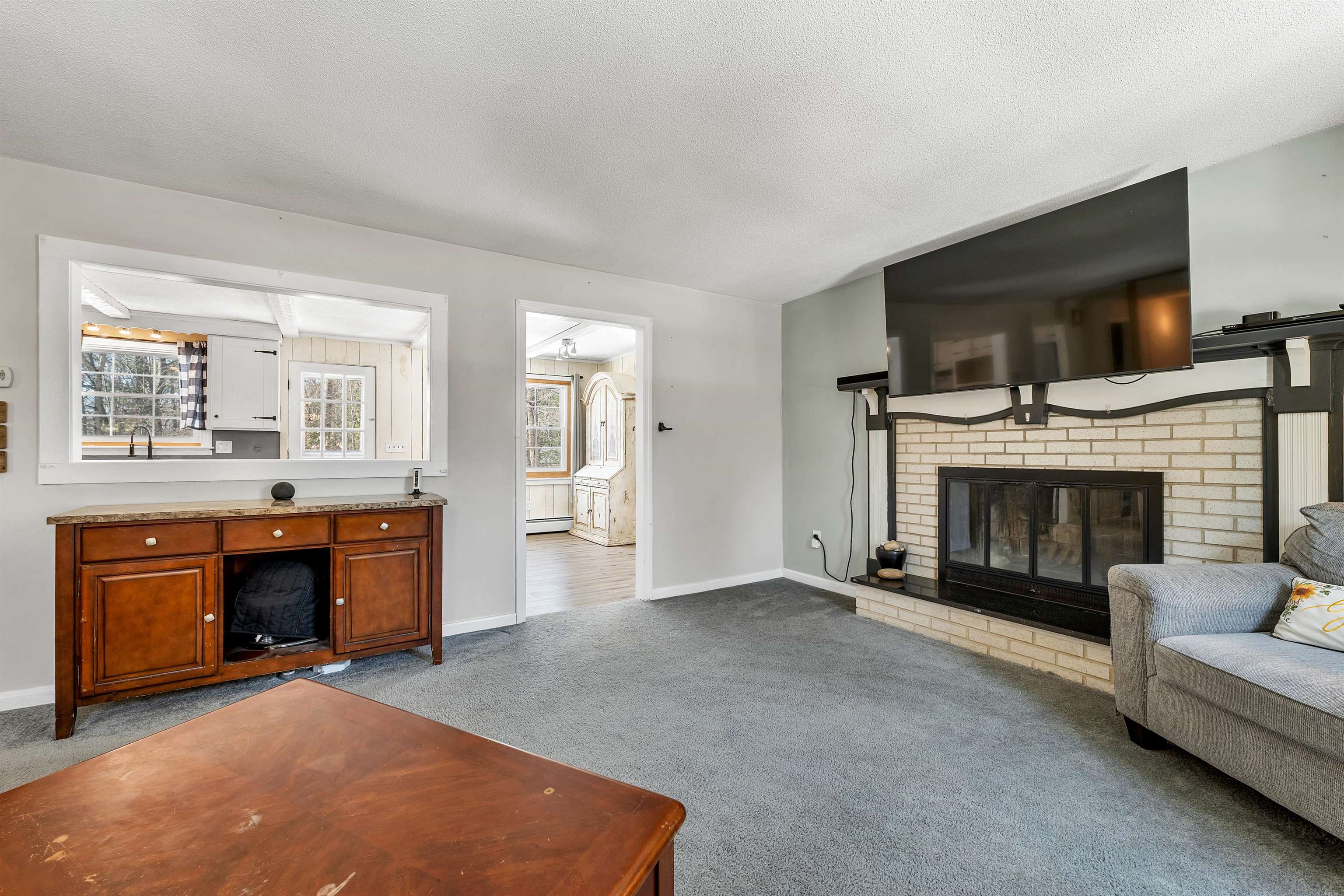 Candia, New Hampshire 03034, United States, 3 Bedrooms Bedrooms, ,3 BathroomsBathrooms,Residential,Pending,87839