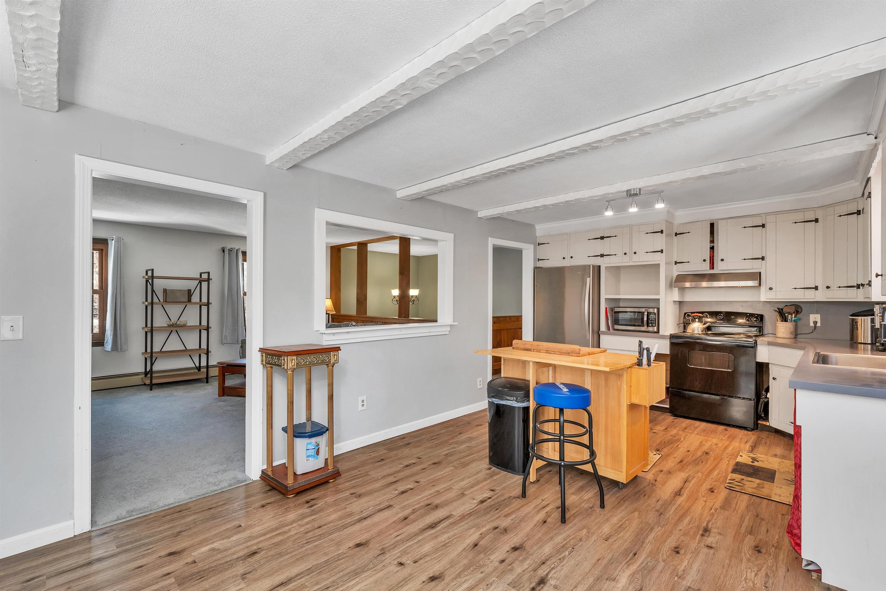 Candia, New Hampshire 03034, United States, 3 Bedrooms Bedrooms, ,3 BathroomsBathrooms,Residential,Pending,87839