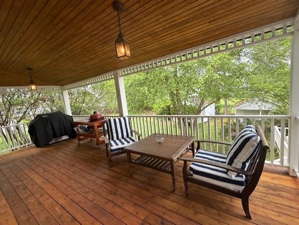 Photo of 15 Lake Avenue, Sunapee, NH 03782 (MLS # 5074404)