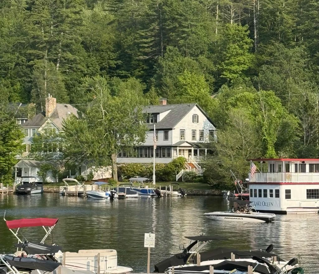 Photo of 15 Lake Avenue, Sunapee, NH 03782 (MLS # 5074404)