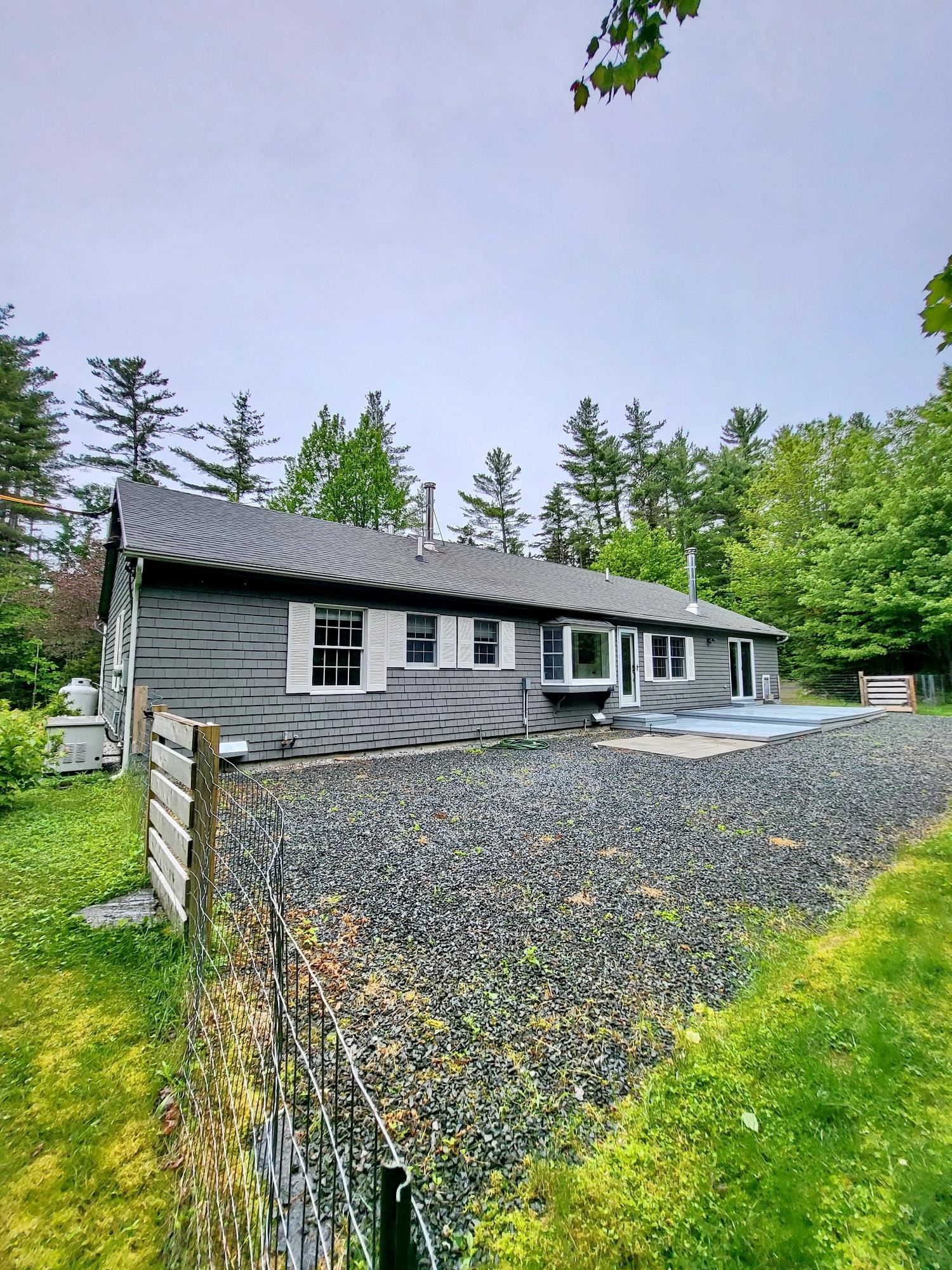 1470 Easton Valley Road