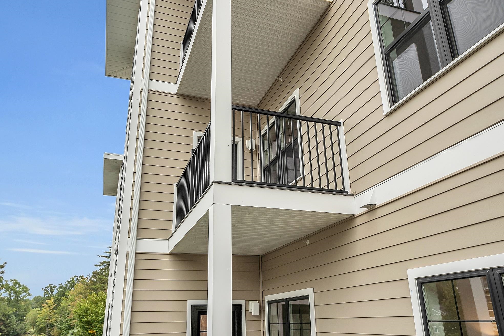 55 Pointe Place #204