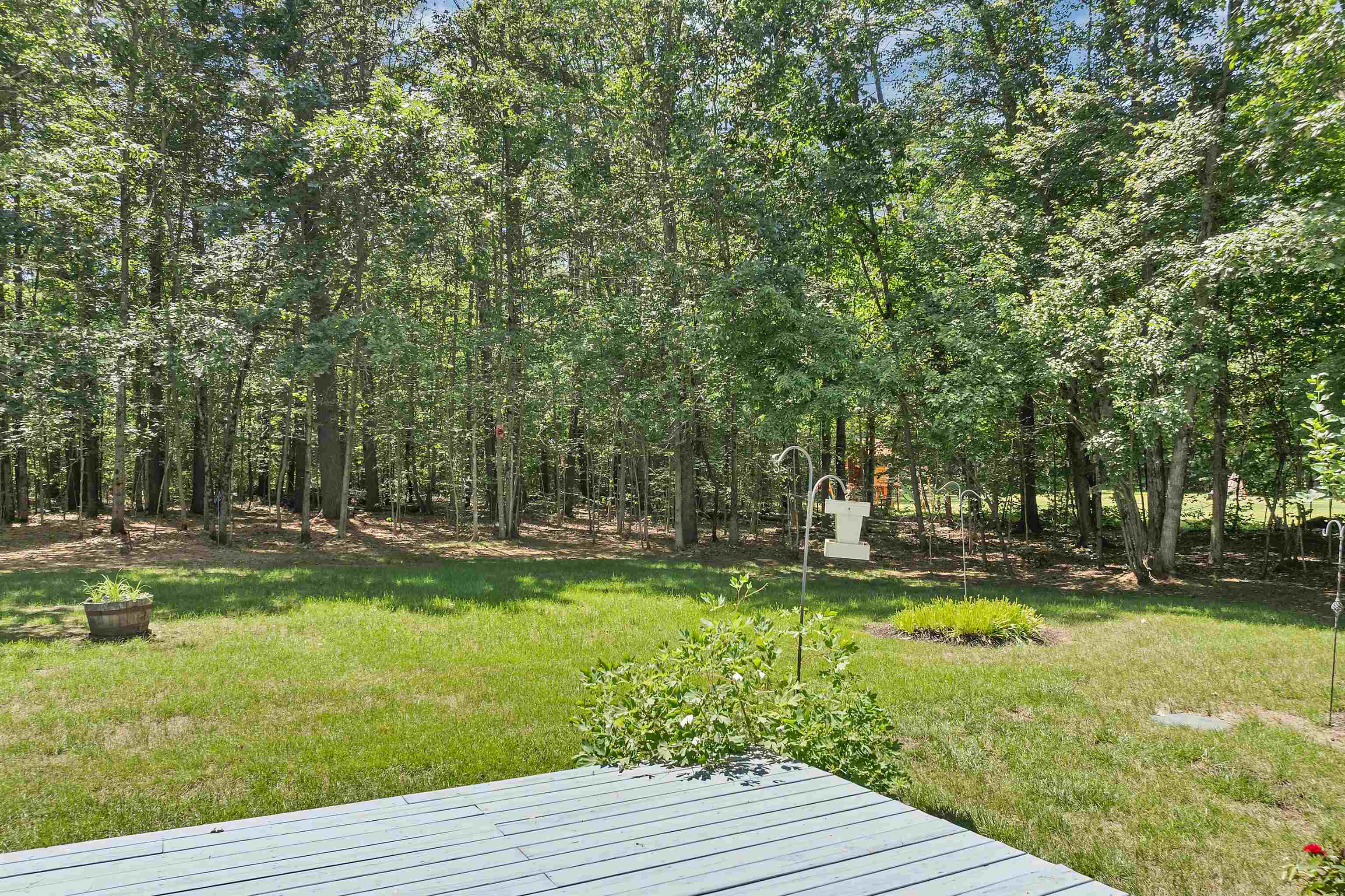 Bow, New Hampshire 03304, United States, 2 Bedrooms Bedrooms, ,2 BathroomsBathrooms,Residential,Pending,159219