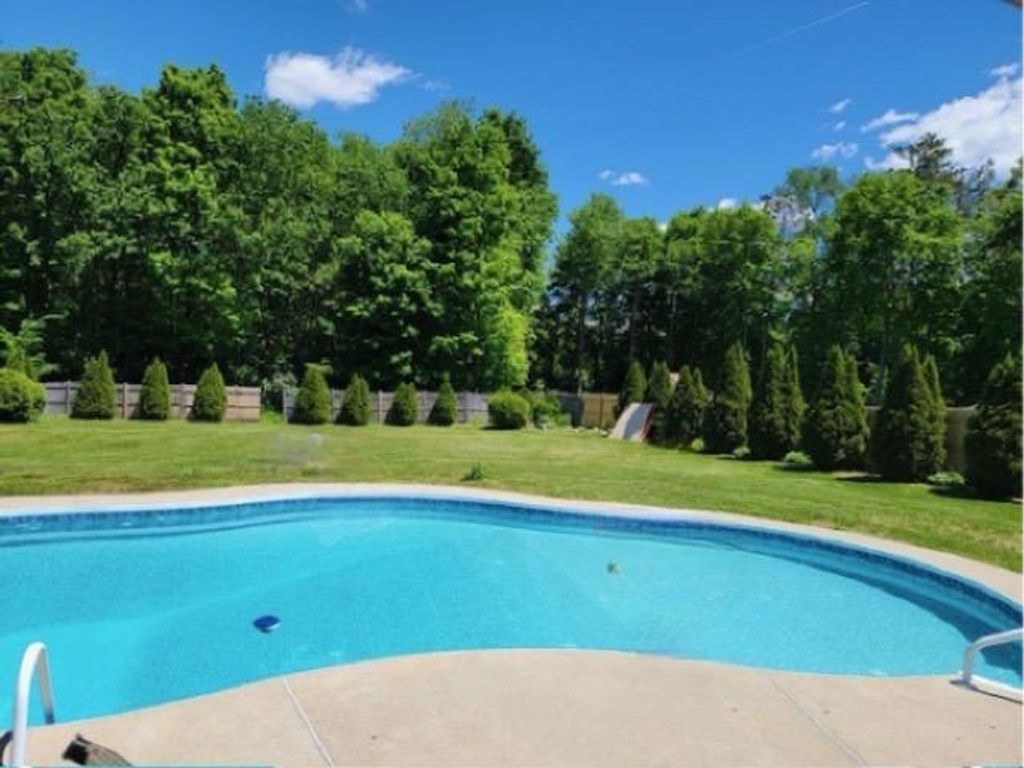 Photo of 357 Pembroke Street, Pembroke, NH 03275 (MLS # 5077244)