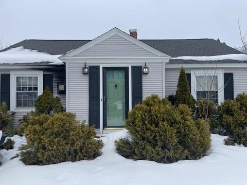 Photo of 357 Pembroke Street, Pembroke, NH 03275 (MLS # 5077244)