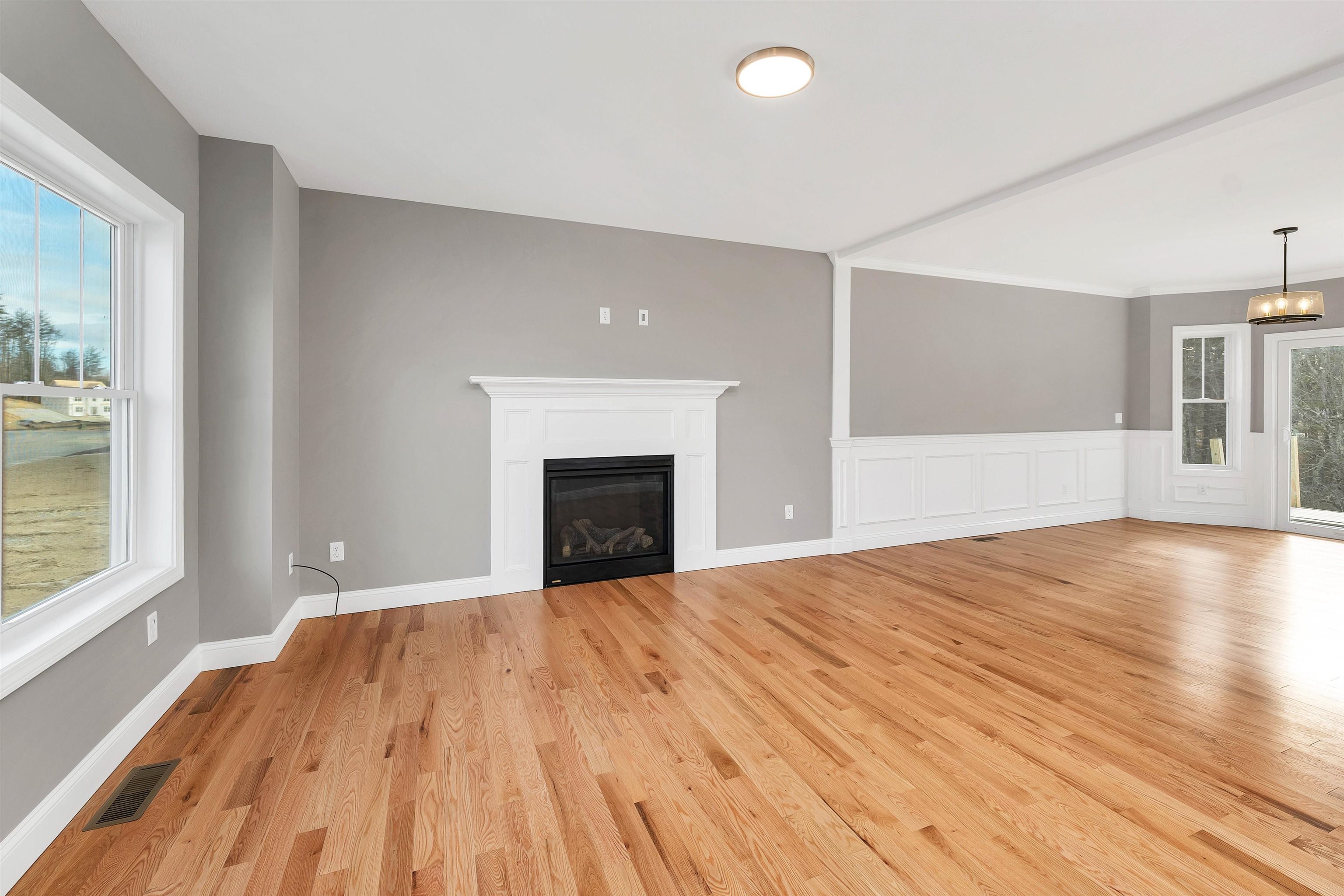 Concord, New Hampshire 03301, United States, 3 Bedrooms Bedrooms, ,3 BathroomsBathrooms,Residential,Active,16666