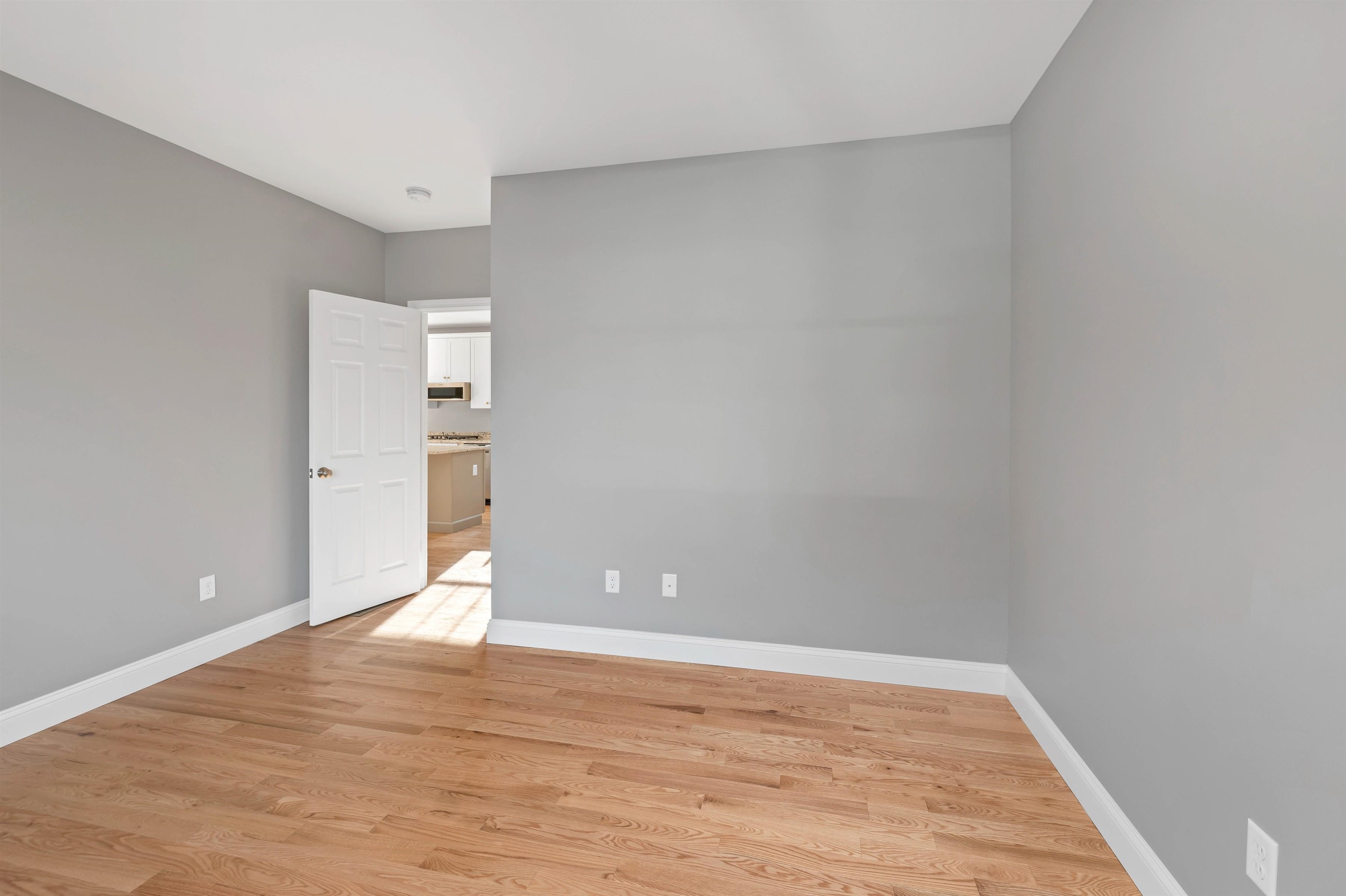 Concord, New Hampshire 03301, United States, 3 Bedrooms Bedrooms, ,3 BathroomsBathrooms,Residential,Active,16666