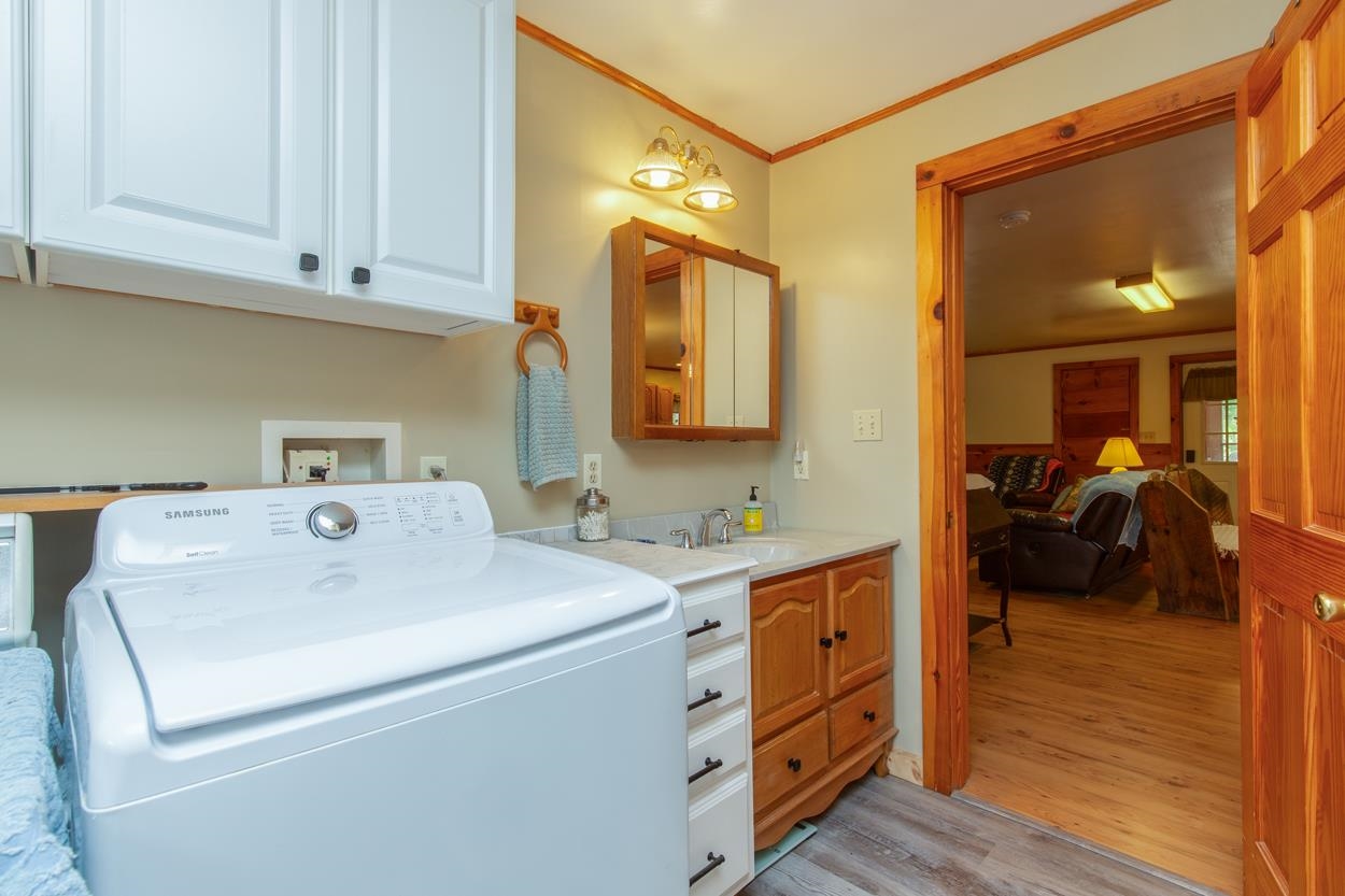 Loudon, New Hampshire 03307, United States, 2 Bedrooms Bedrooms, ,1 BathroomBathrooms,Residential,Pending,139697