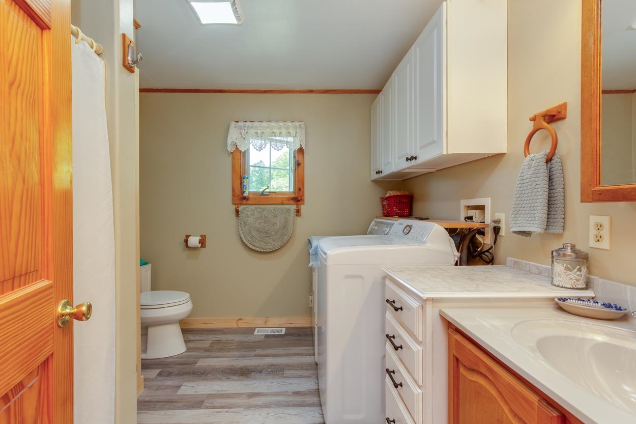 Loudon, New Hampshire 03307, United States, 2 Bedrooms Bedrooms, ,1 BathroomBathrooms,Residential,Pending,139697