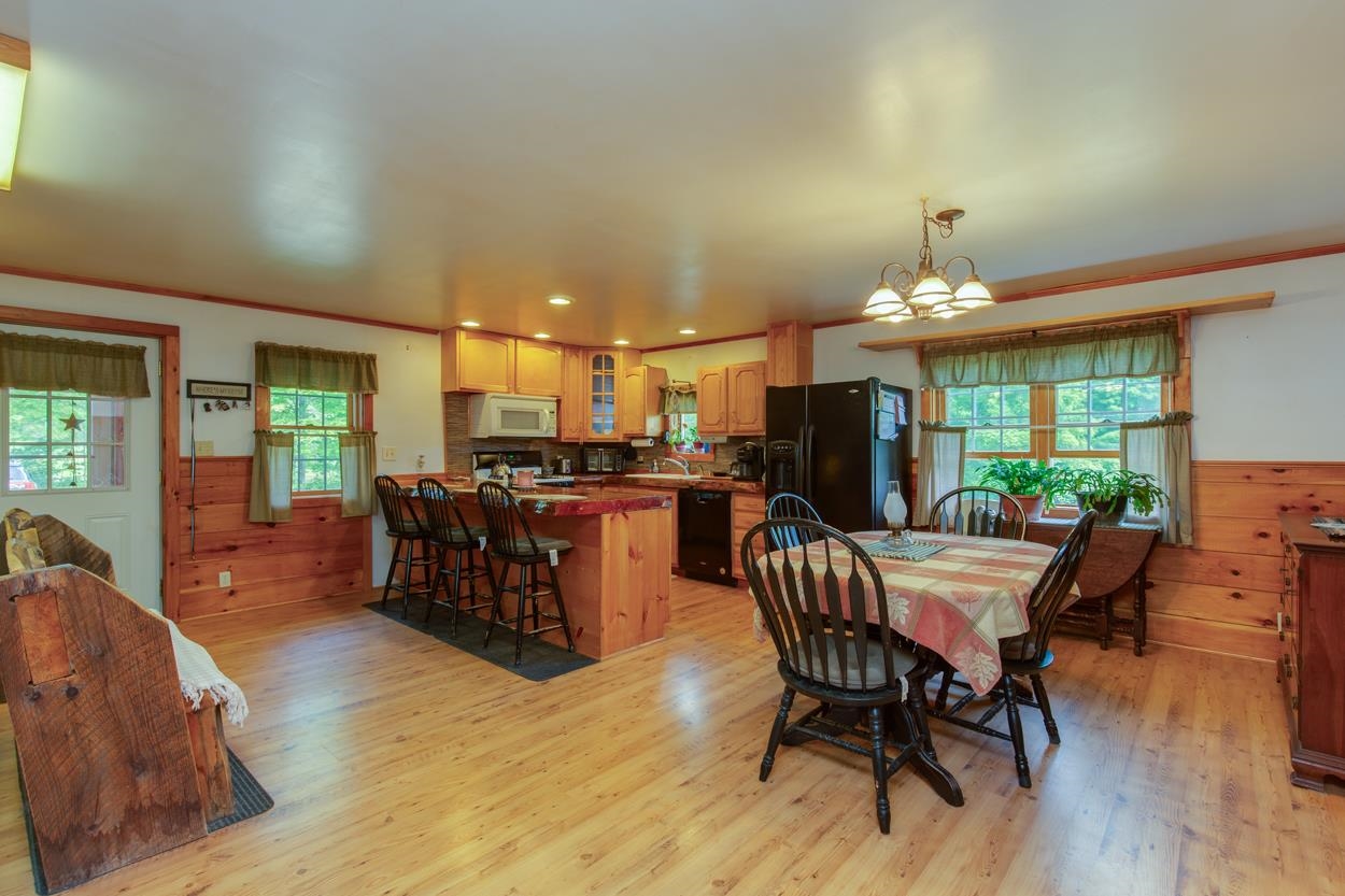 Loudon, New Hampshire 03307, United States, 2 Bedrooms Bedrooms, ,1 BathroomBathrooms,Residential,Pending,139697