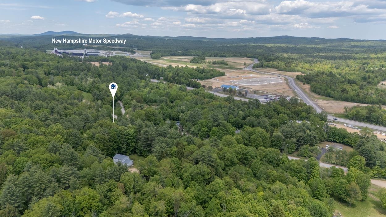 Loudon, New Hampshire 03307, United States, 2 Bedrooms Bedrooms, ,1 BathroomBathrooms,Residential,Pending,139697