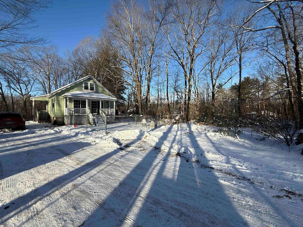 Photo of 24 Mountain Road, Raymond, NH 03077 (MLS # 5074455)