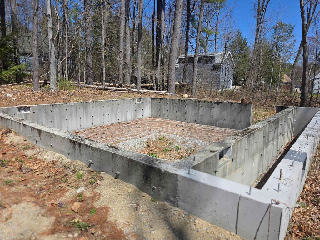 Photo of 5 Rabbit Path, Hillsborough, NH 03244 (MLS # 5085351)