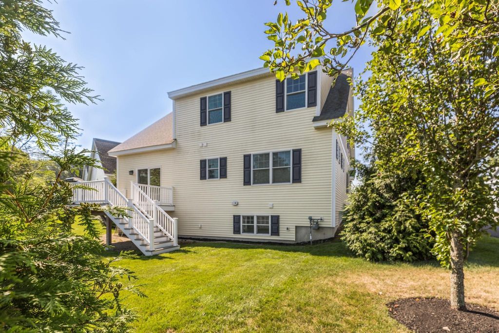 Photo of 6 Chadwick Circle, Windham, NH 03087 (MLS # 5052236)