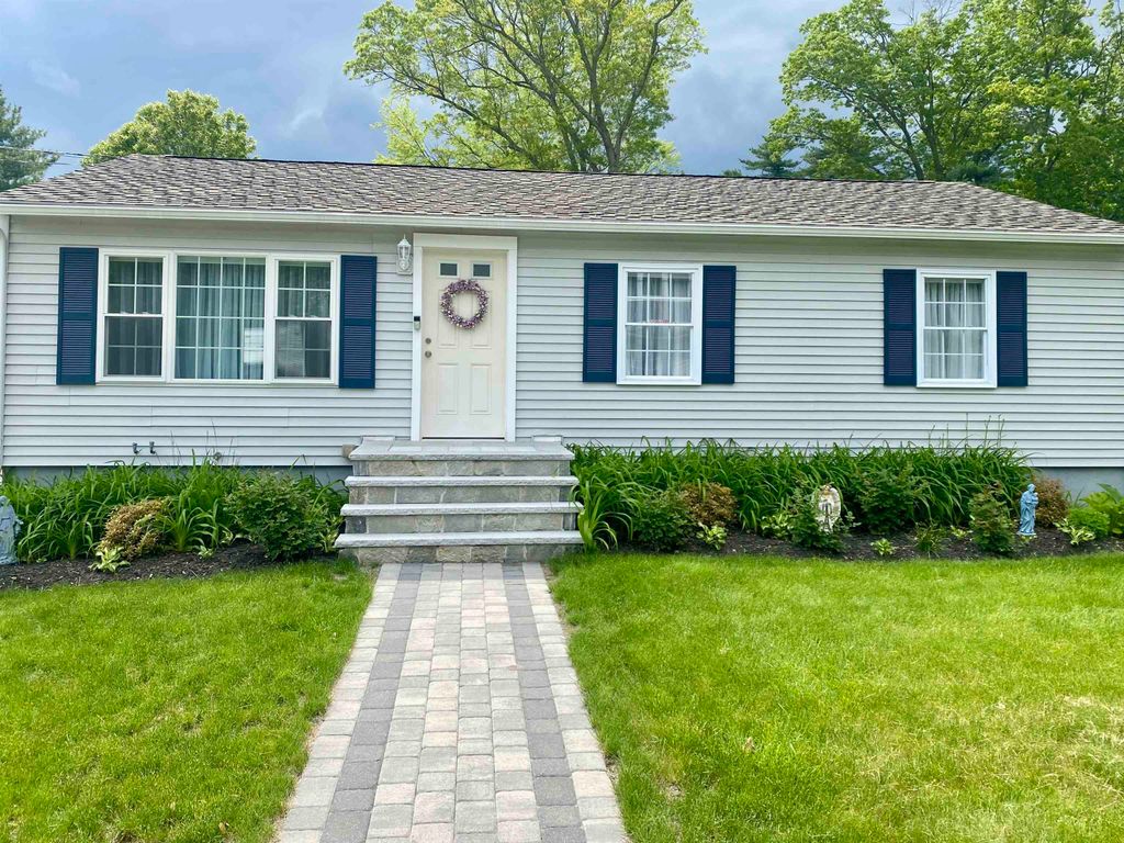 Photo of 90 Tarbell Street, Manchester, NH 03104 (MLS # 5077414)