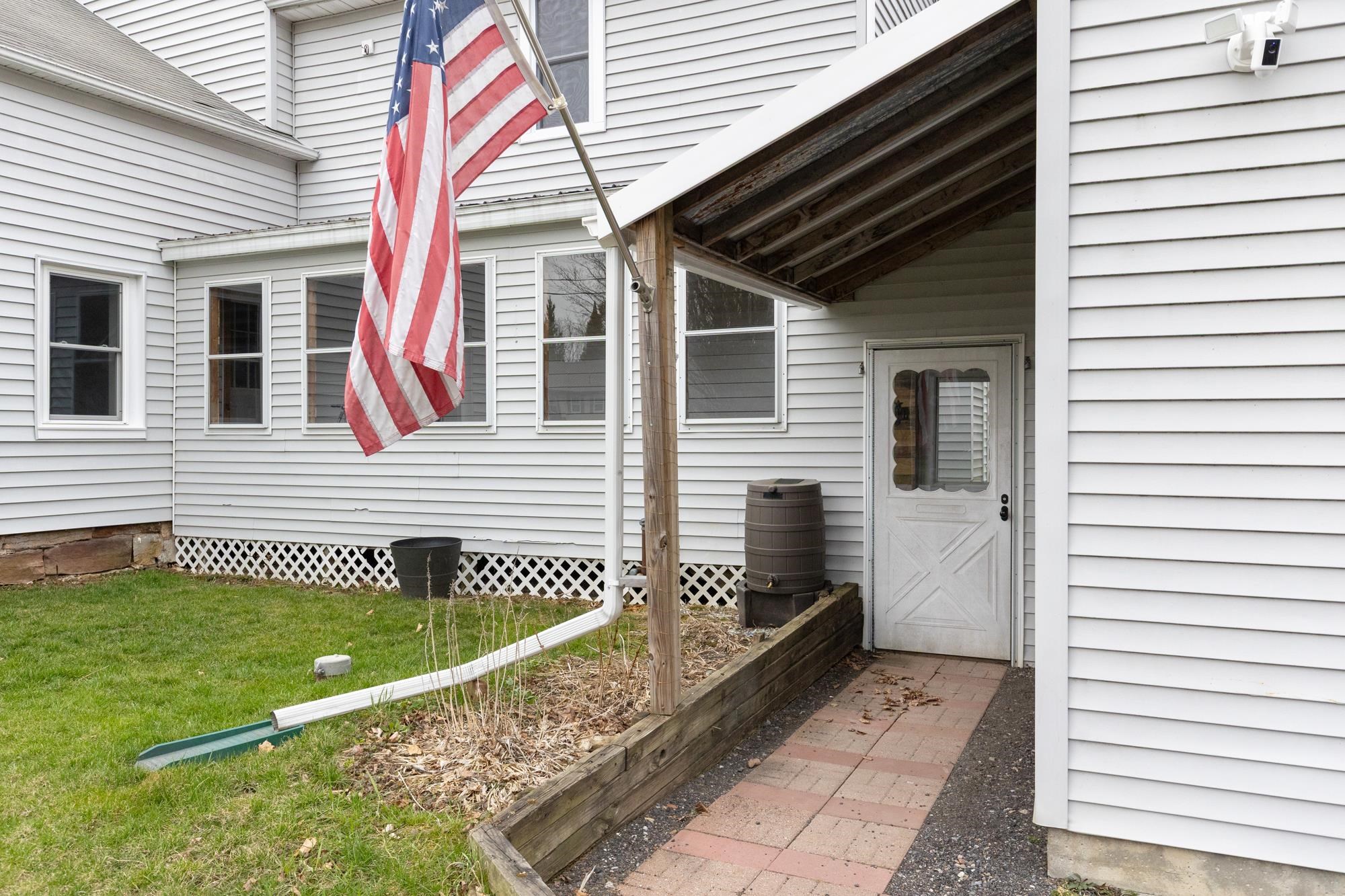 742 Bronson Road