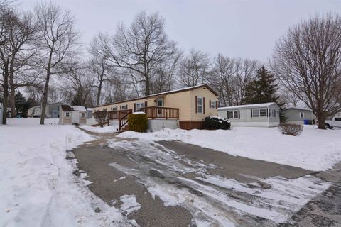 Photo of 11 Amy Lane, Hampstead, NH 03841 (MLS # 5073300)