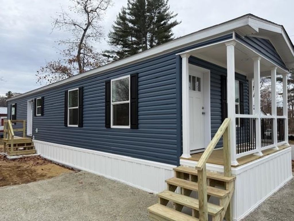 Photo of 10 Courtesy Avenue, Belmont, NH 03220 (MLS # 5070661)