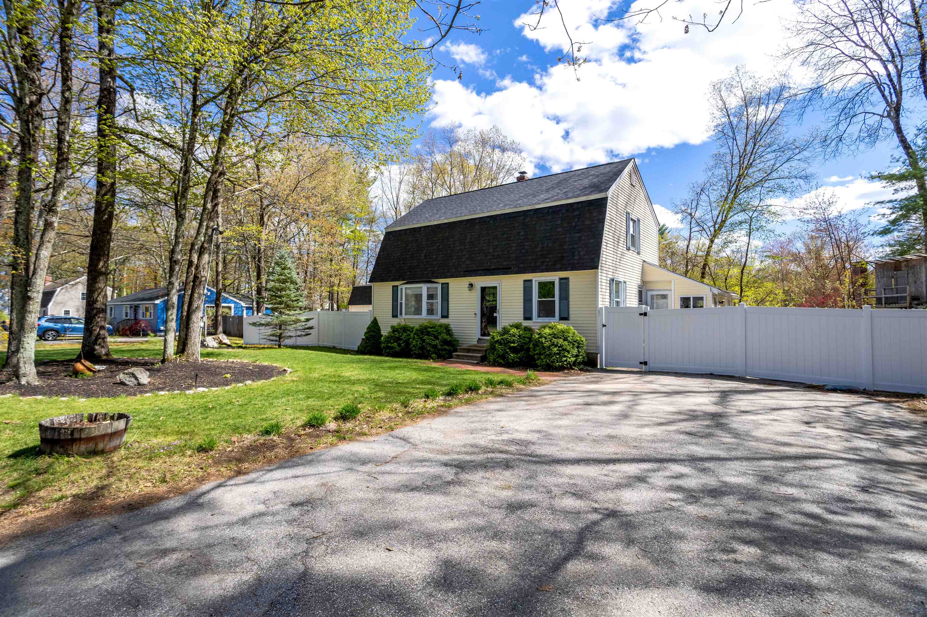 86 Manor Road