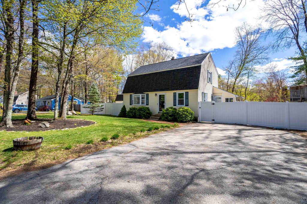 Photo of 86 Manor Road, Concord, NH 03303 (MLS # 5088938)
