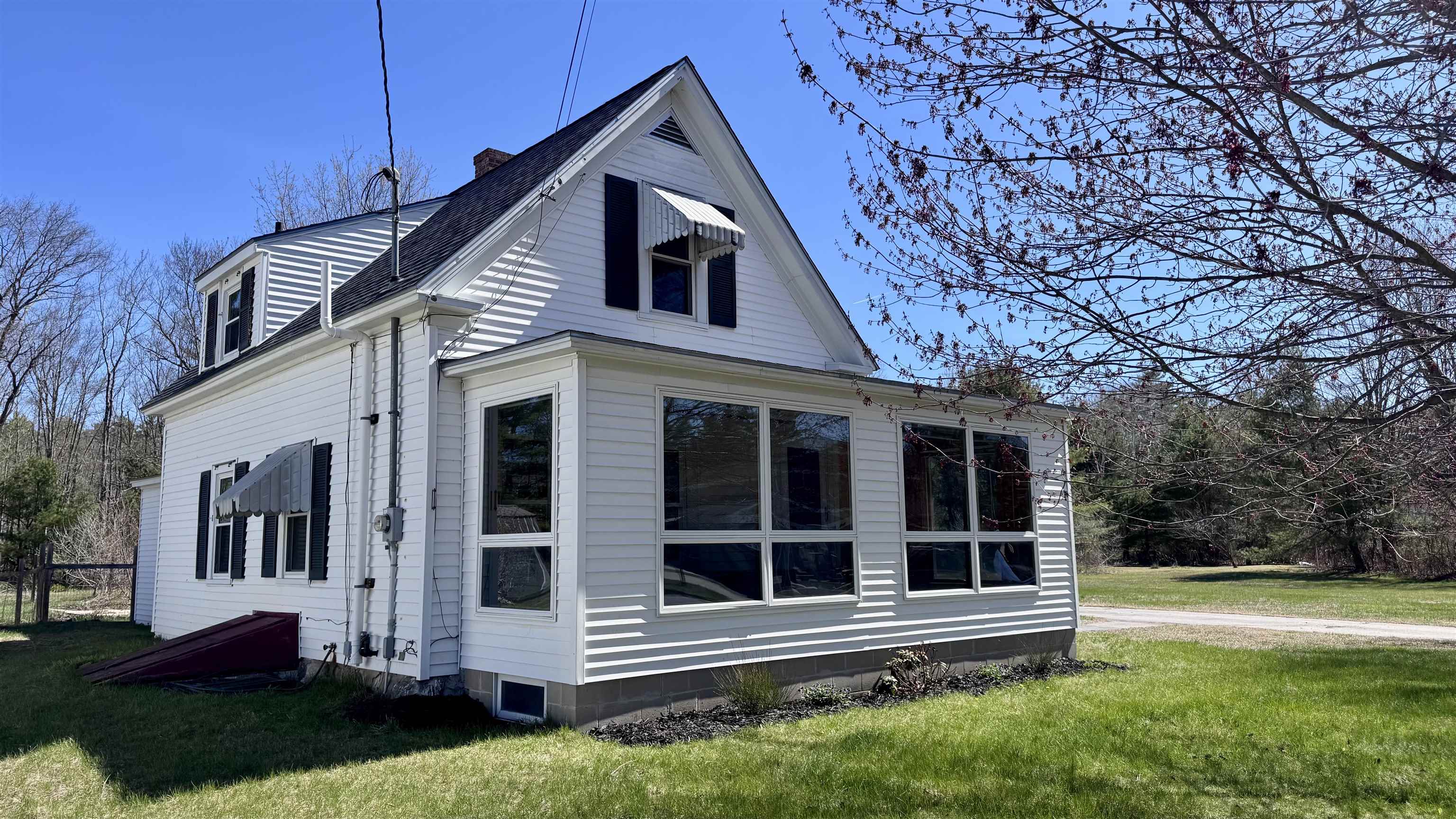 8 Old Bay Road