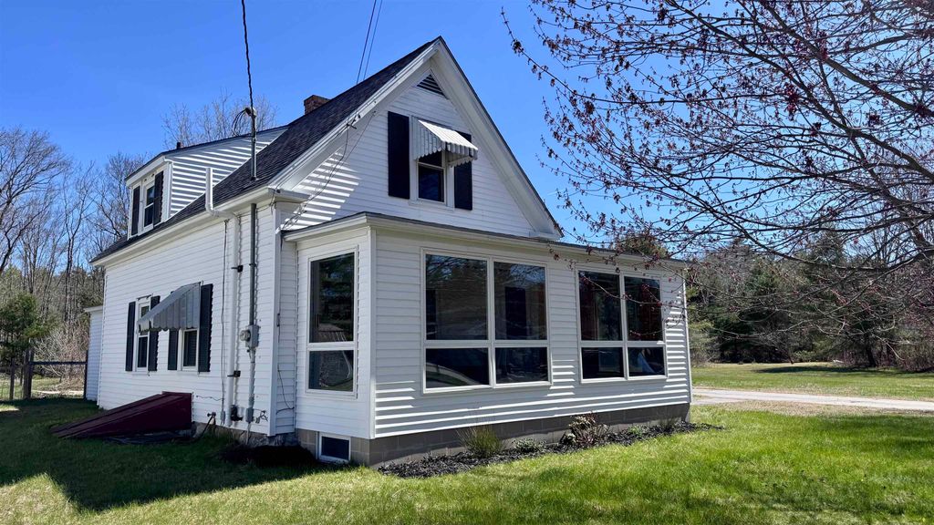 Photo of 8 Old Bay Road, New Durham, NH 03855 (MLS # 5085801)