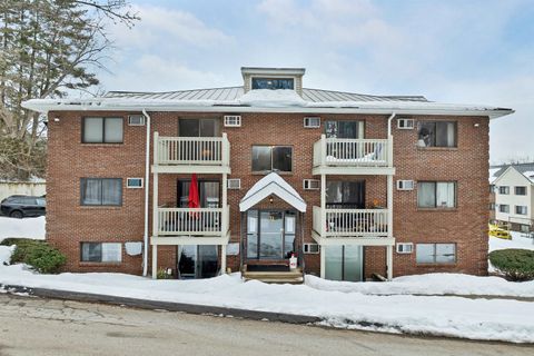 Photo of 31 Andrew Street #19, Manchester, NH 03104 (MLS # 5078458)