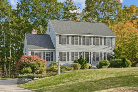 27 Village Drive Atkinson NH 03811