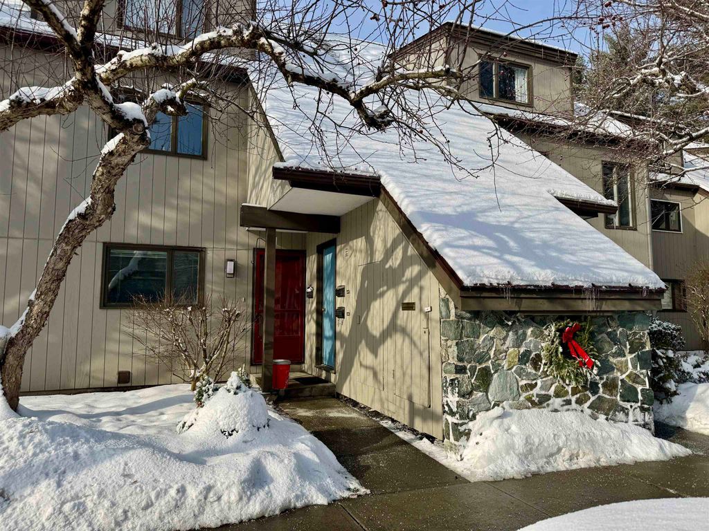 Photo of 107 Brook Hollow #107, Hanover, NH 03755 (MLS # 5073406)