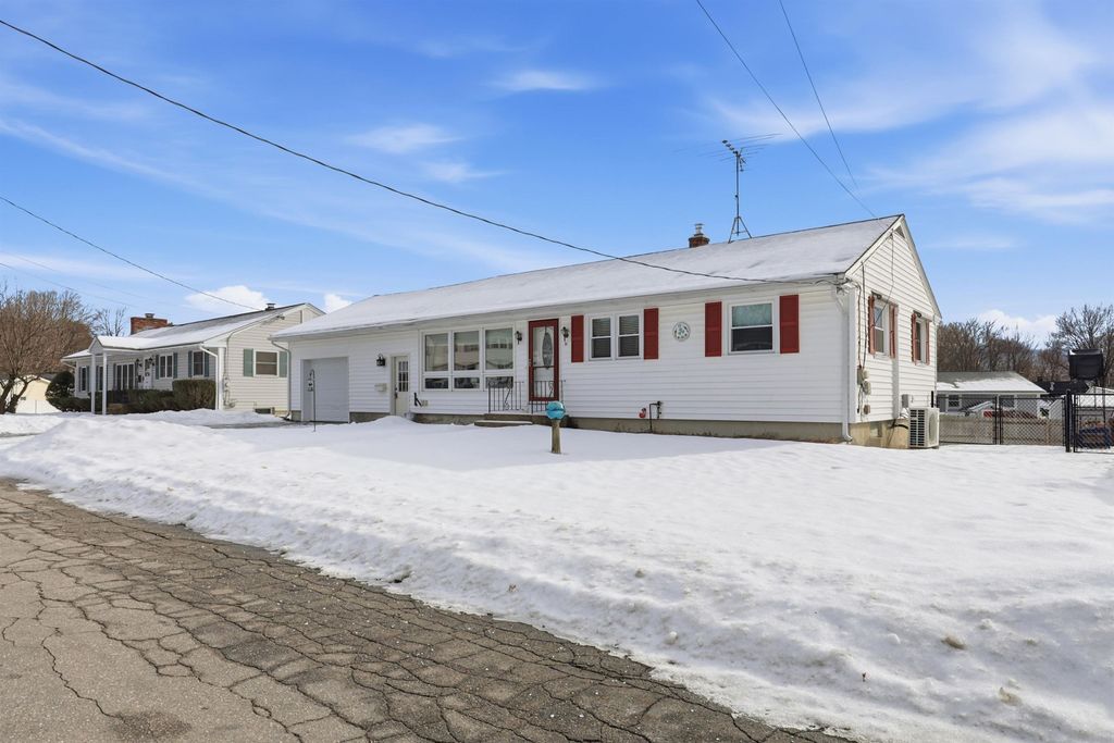 Photo of 91 Miami Court, Manchester, NH 03103 (MLS # 5073921)